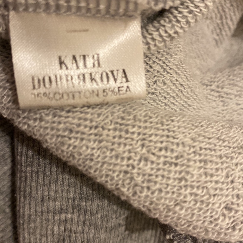 KATYA DOBRYAKOVA Gray Crewneck Sweatshirt with Graphic Design - Picture 5 of 8